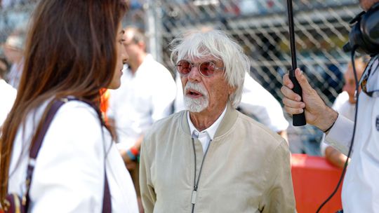 Slavny Bernie Ecclestone prezradil s akym jazdcom F1 by podpisal zmluvu za kazdu cenu