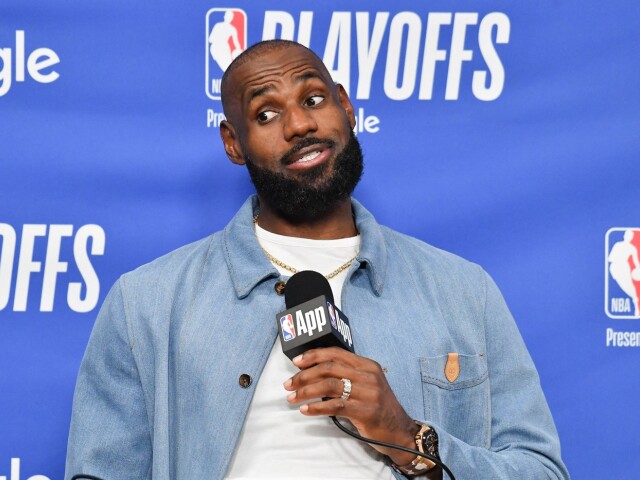 Trump op zabodoval Najlep basketbalista vetkch ias Mono je LeBron James rasista