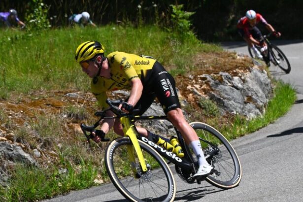 katastrofa odvratena vingegaard bude mat na tour de france po boku vyznamneho pomocnika