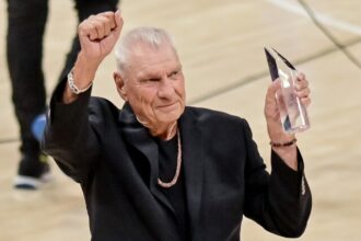 Jedna z najvacsich legiend NBA Zomrel Don Nelson
