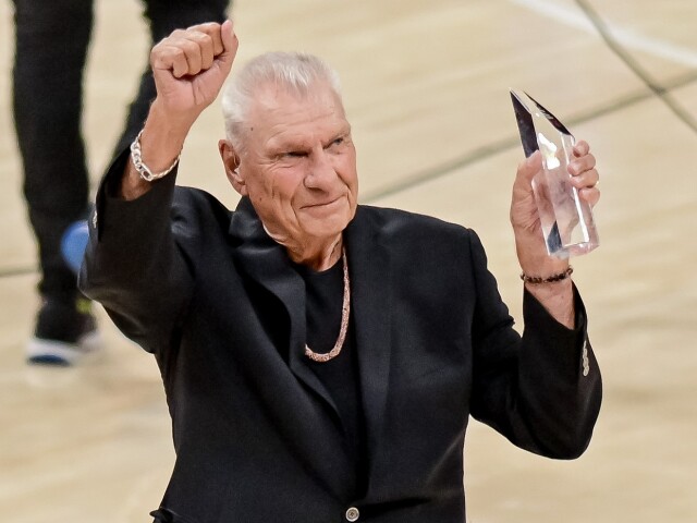 Jedna z najvacsich legiend NBA Zomrel Don Nelson