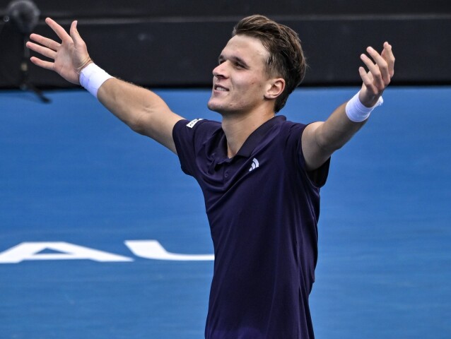 Koniec pre Zvereva a Medvedeva postup si vybojoval Cech Mensik