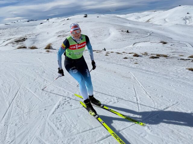 Kuzminova vyhrala maratonke preteky na Novom Zeland e Rychlejsi boli traja muzi jednym z nich bol jej syn