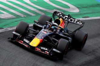 Tvrd naraz Maxa Verstappena do muru Smutna rozlucka Holandiana s domacou velkou cenou F1