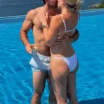 Romantické bozky v plavkách. Hviezdna Vonnová ukázala nového priateľa