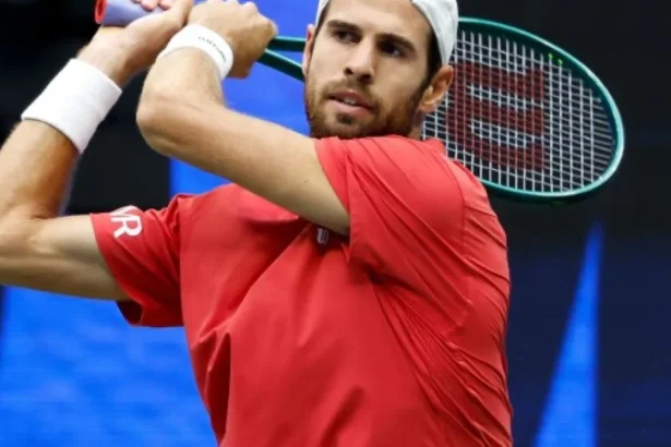 Ruský tenista na US Open: podporil Putina, zverejnil aj stuhu svätého Juraja