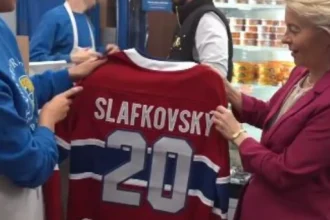Slafkovský odovzdal von der Leyenovej netradičný dar